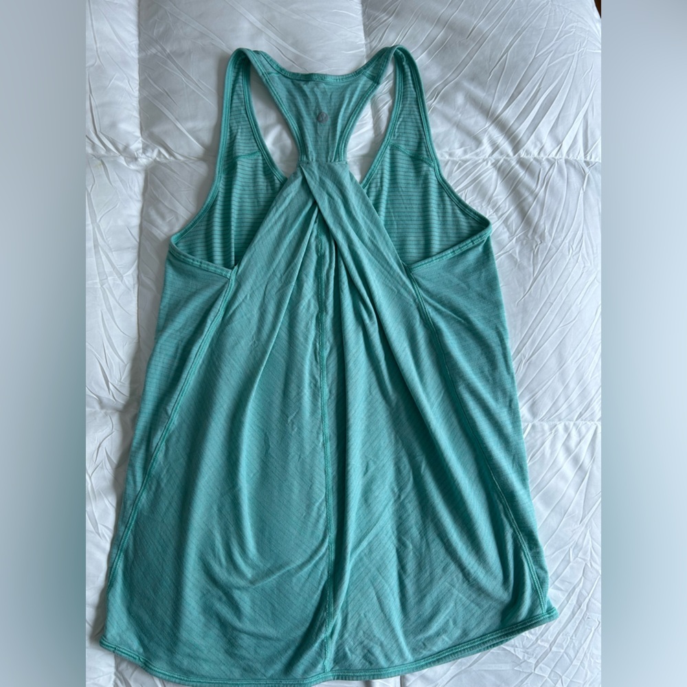 Lululemon Women's Teal Sleeveless athletic Top
